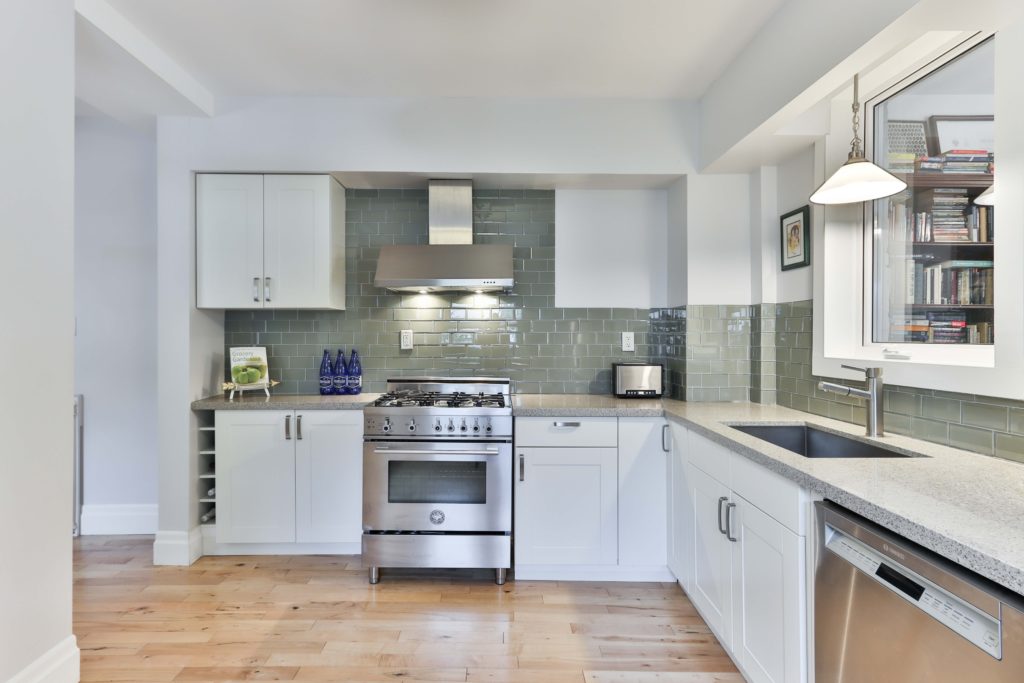 Hydrogen Peroxide for Clean Dishes And Countertops