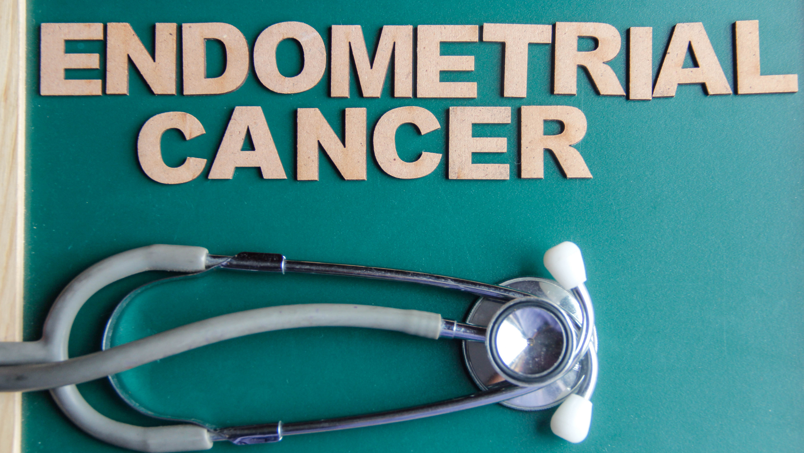 symptoms of endometrial cancer